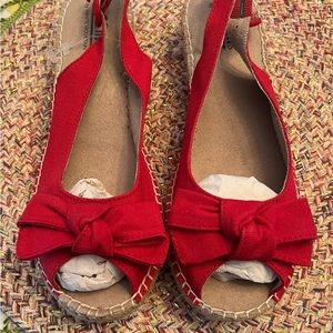 NEW! Cliffs by White Mountain